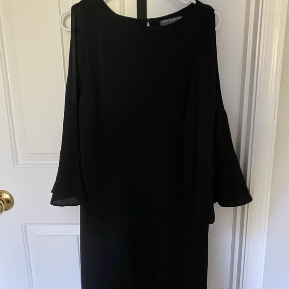 Pea in the Pod Black maternity dress - Picture 2 of 3